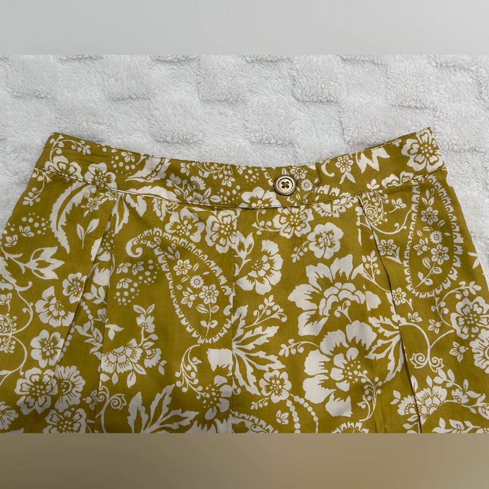 Maeve Yellow Floral Women's Shorts - Picture 5 of 14